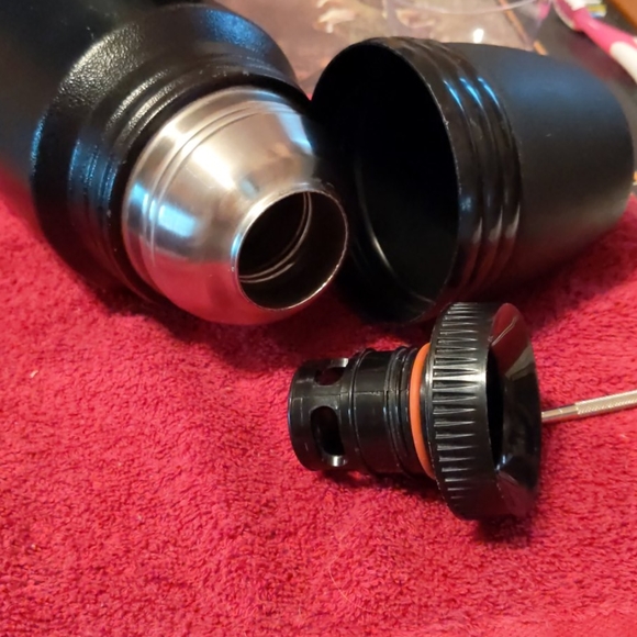 Aladdin ® Hot/Cold Thermos - Picture 7 of 7